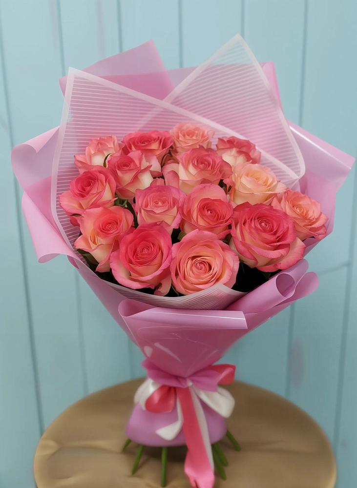 Букет 15 Розовых роз Равель в Акбулаке